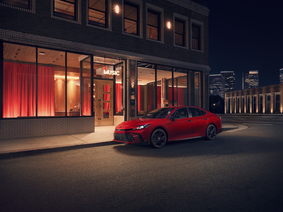 Авто новини - Нове покоління Toyota Camry отримало спецверсію