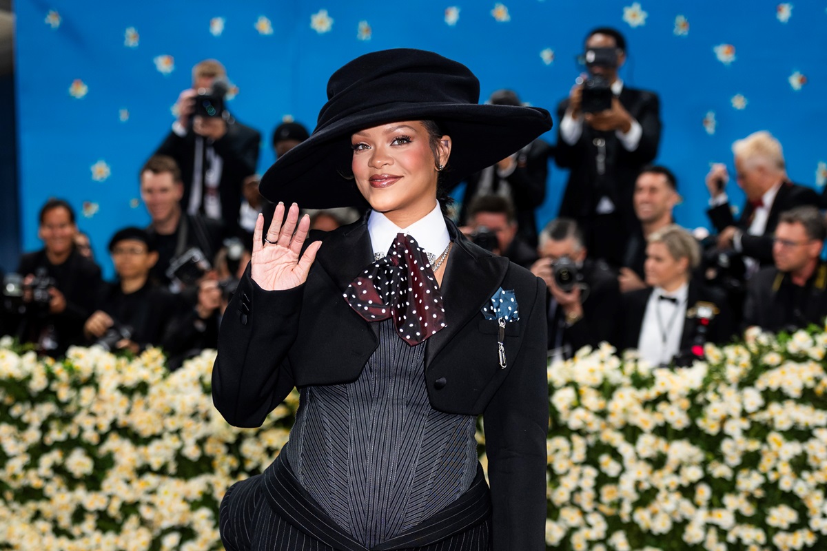 Новини культури - Ріанна вагітна втретє: зірка підтвердила новину на Met Gala 2025