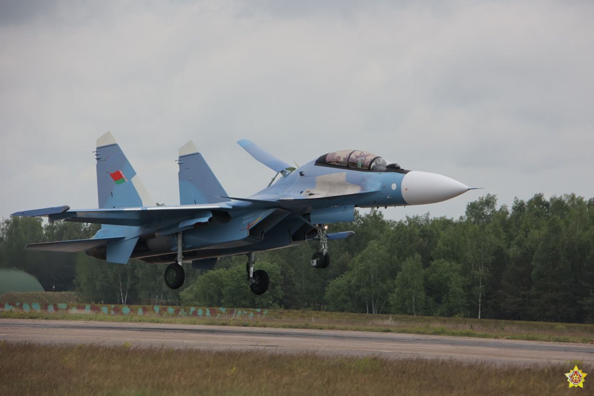 Новини світу - Росія передала Білорусі партію винищувачів