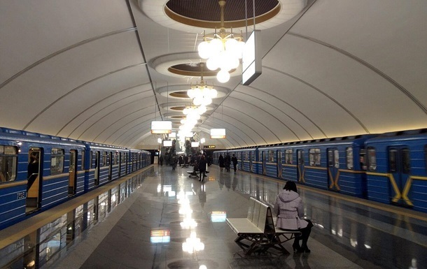 Новини Києва - У Києві обмежили рух :червоною лінією" метро