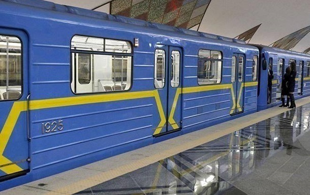 Новини Києва - Пошкодження колій метро у Києві: між двома станціями курсуватиме автобус