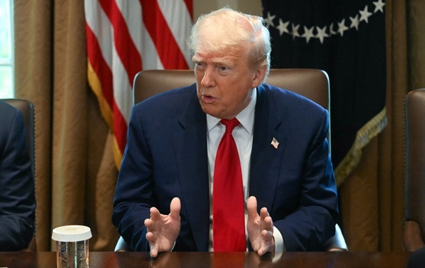 Новини світу - Відома реакціяТрампа на удари СБУ по літаках РФ