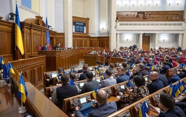 Новини України - ВР планує дозволити особам від 60 років служити за контрактом