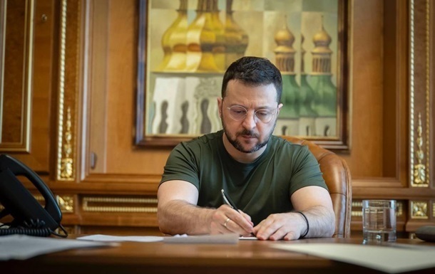 Новини України - Зеленський підписав закон про соцзахист журналістів