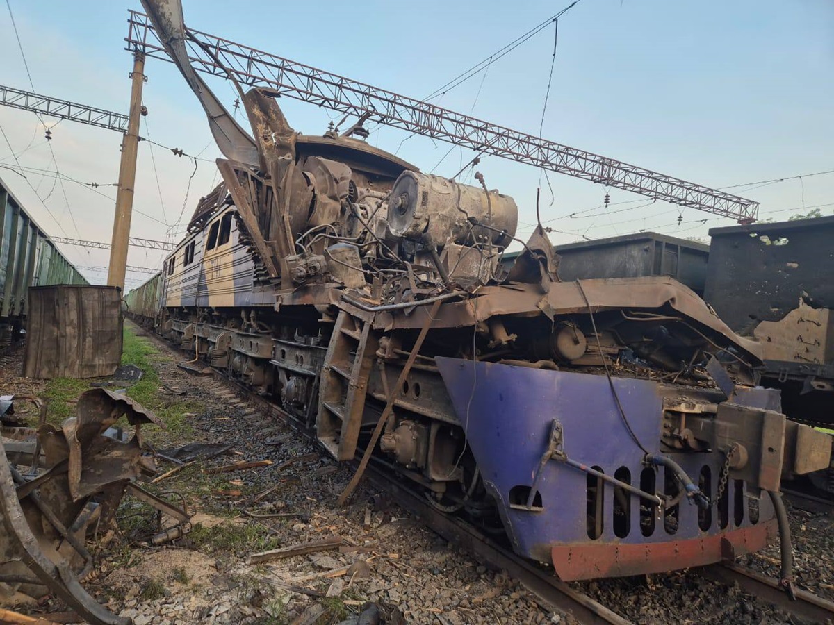 Новини України - Росіяни вдруге за добу атакували локомотив на залізниці