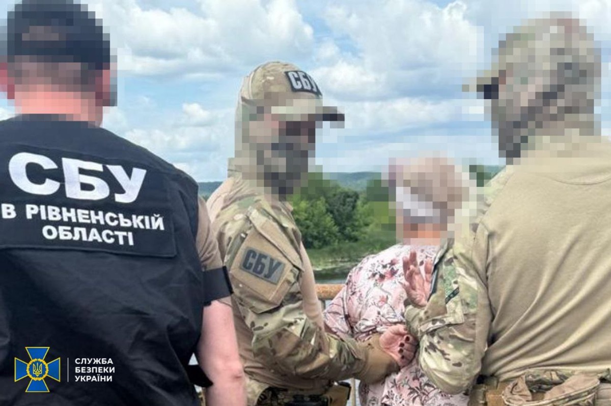Новини України - Затримано агентку РФ, яка готувала прорив ДРГ