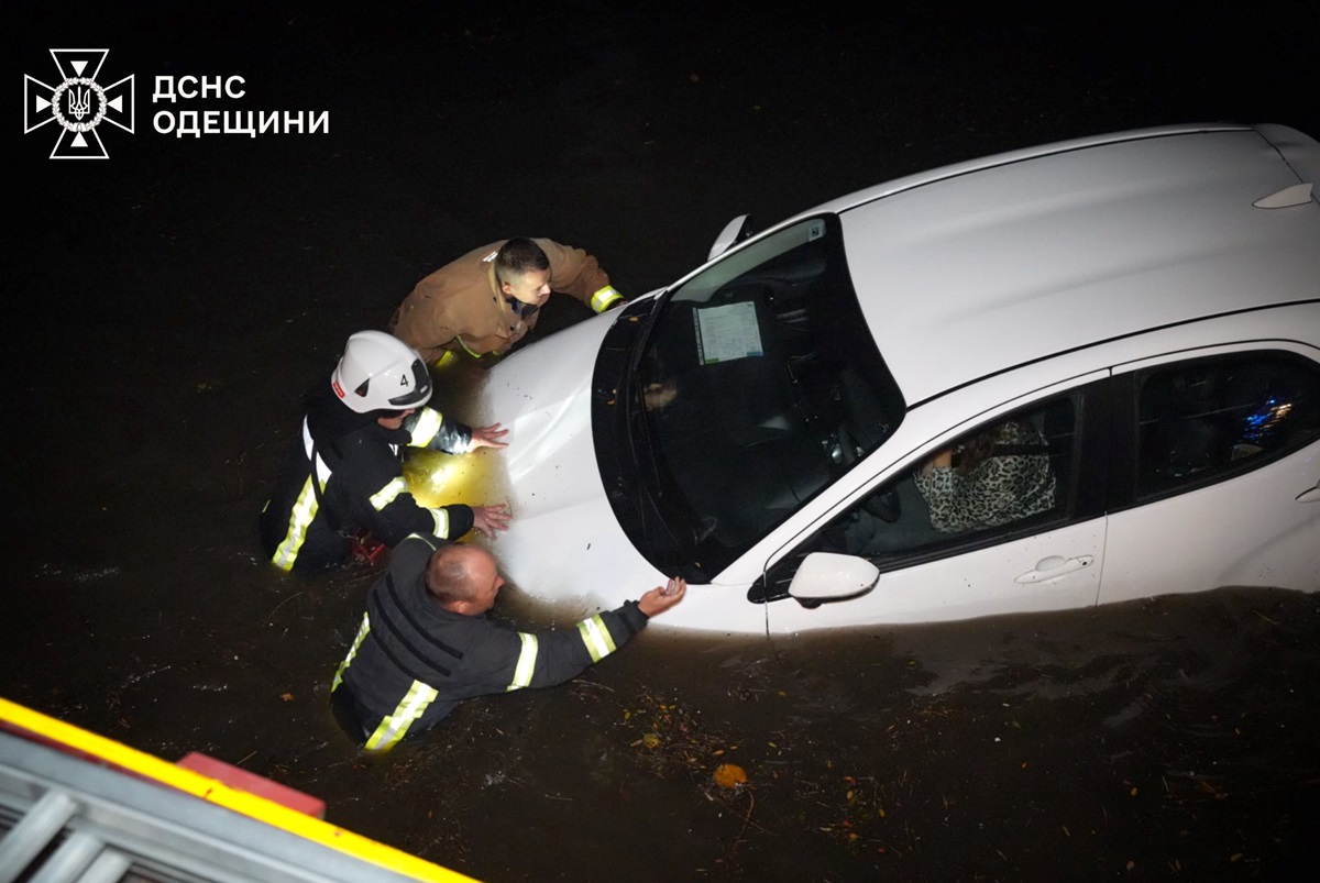 Новини України - Загиблі і зниклі. Погодній апокаліпсис в Одесі