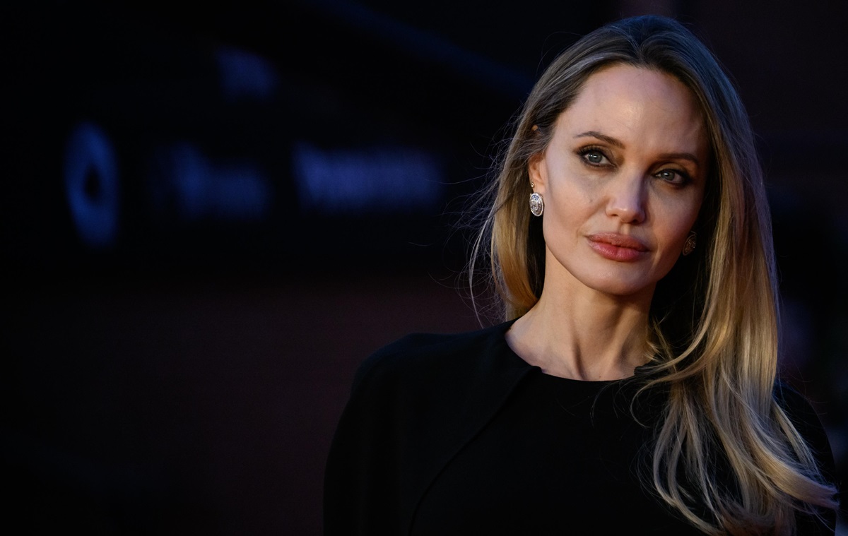 Новини України - Джолі не попереджала владу про свій візит