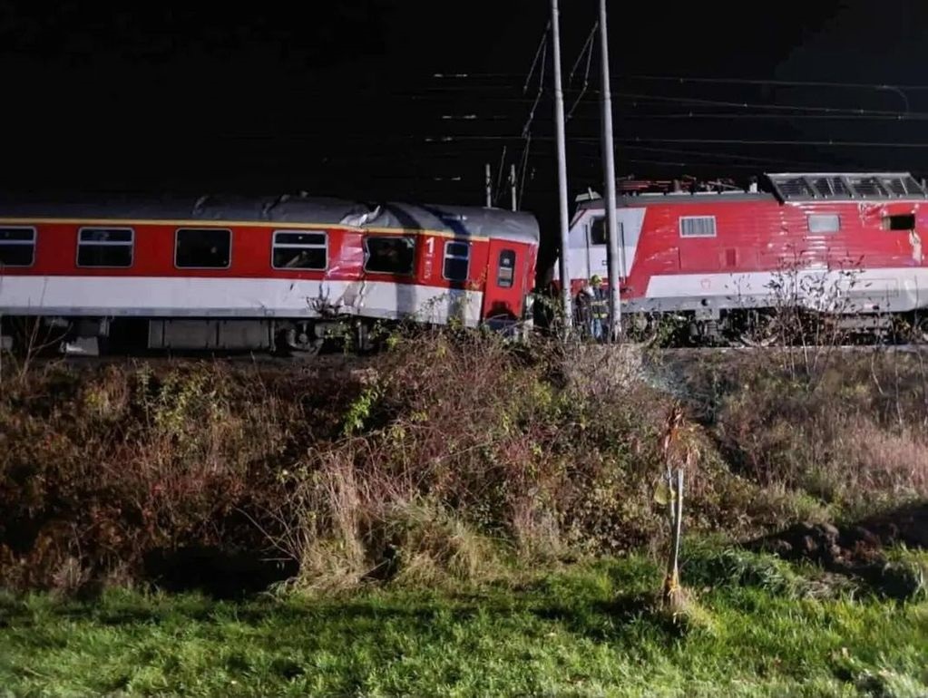 Новини світу - Вдруге за місяць: у Словаччині зіткнулися поїзди