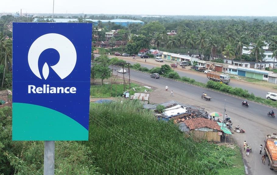 Найбільший НПЗ Індії “відхрестився” від нафти з РФ після погроз Трампа