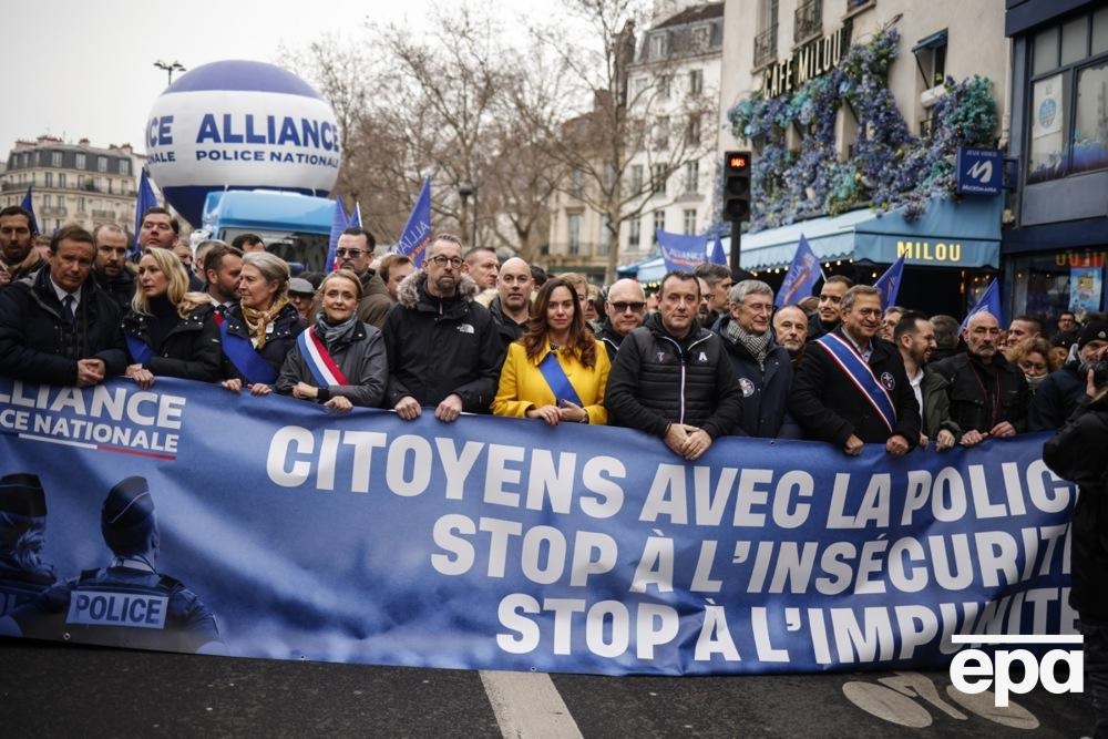 У Франції люди масово мітингують через недостатнє фінансування поліції