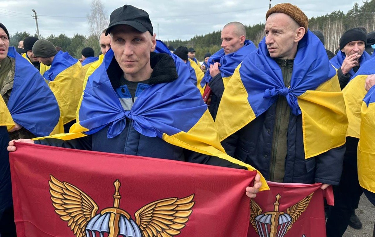 Україна повернула з полону 302 воїнів і цивільних