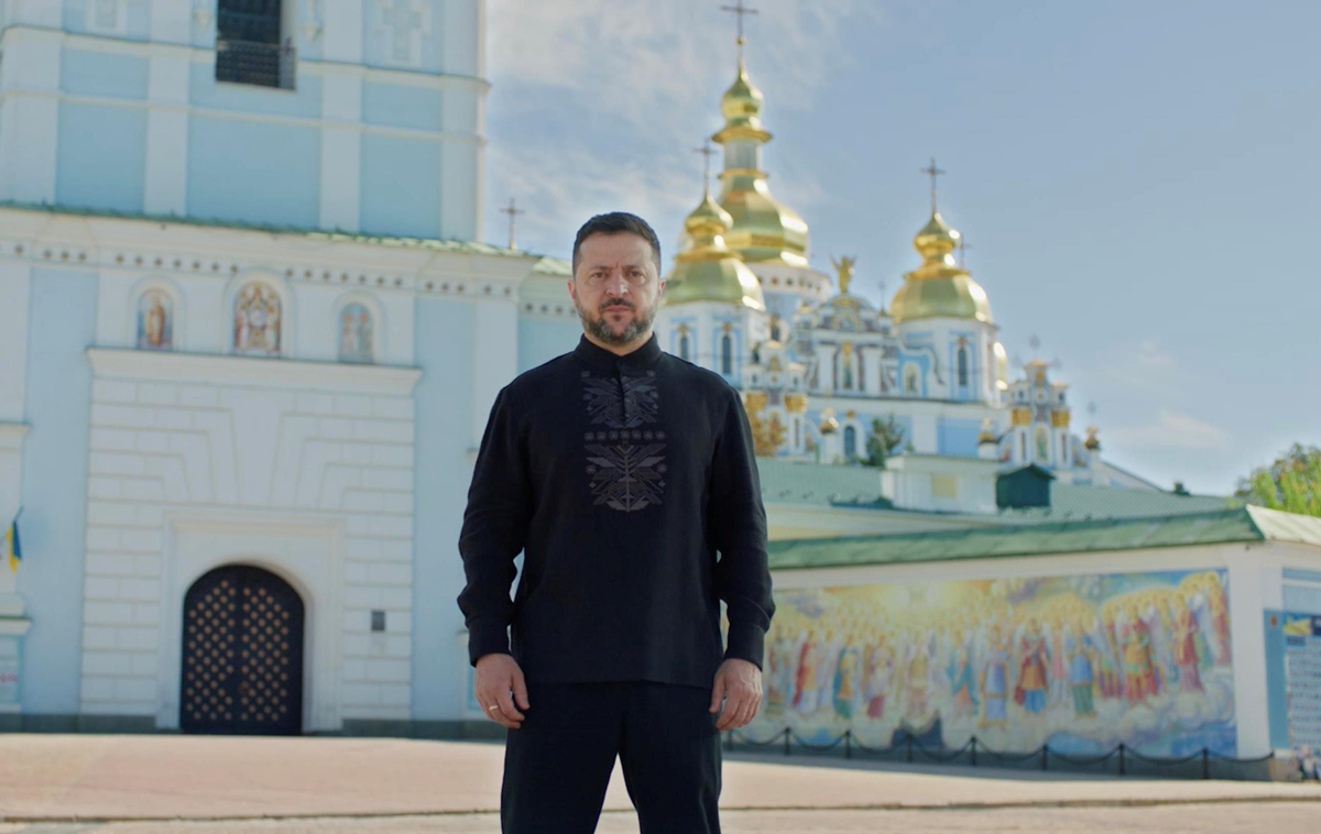 Британія першою отримала нову відзнаку від Зеленського